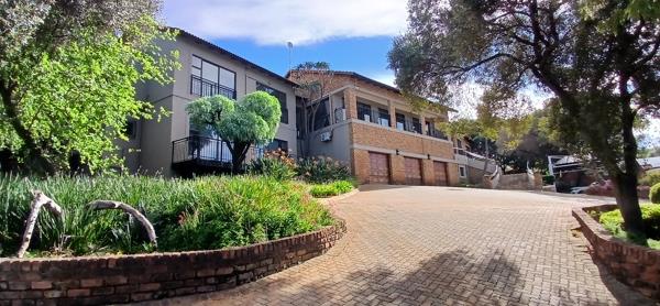 8 Bedroom House