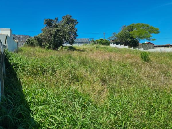 737 m² Land