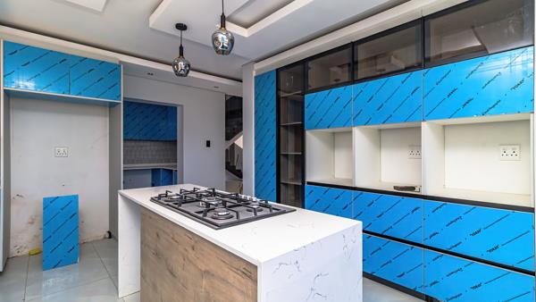 5 Bedroom House