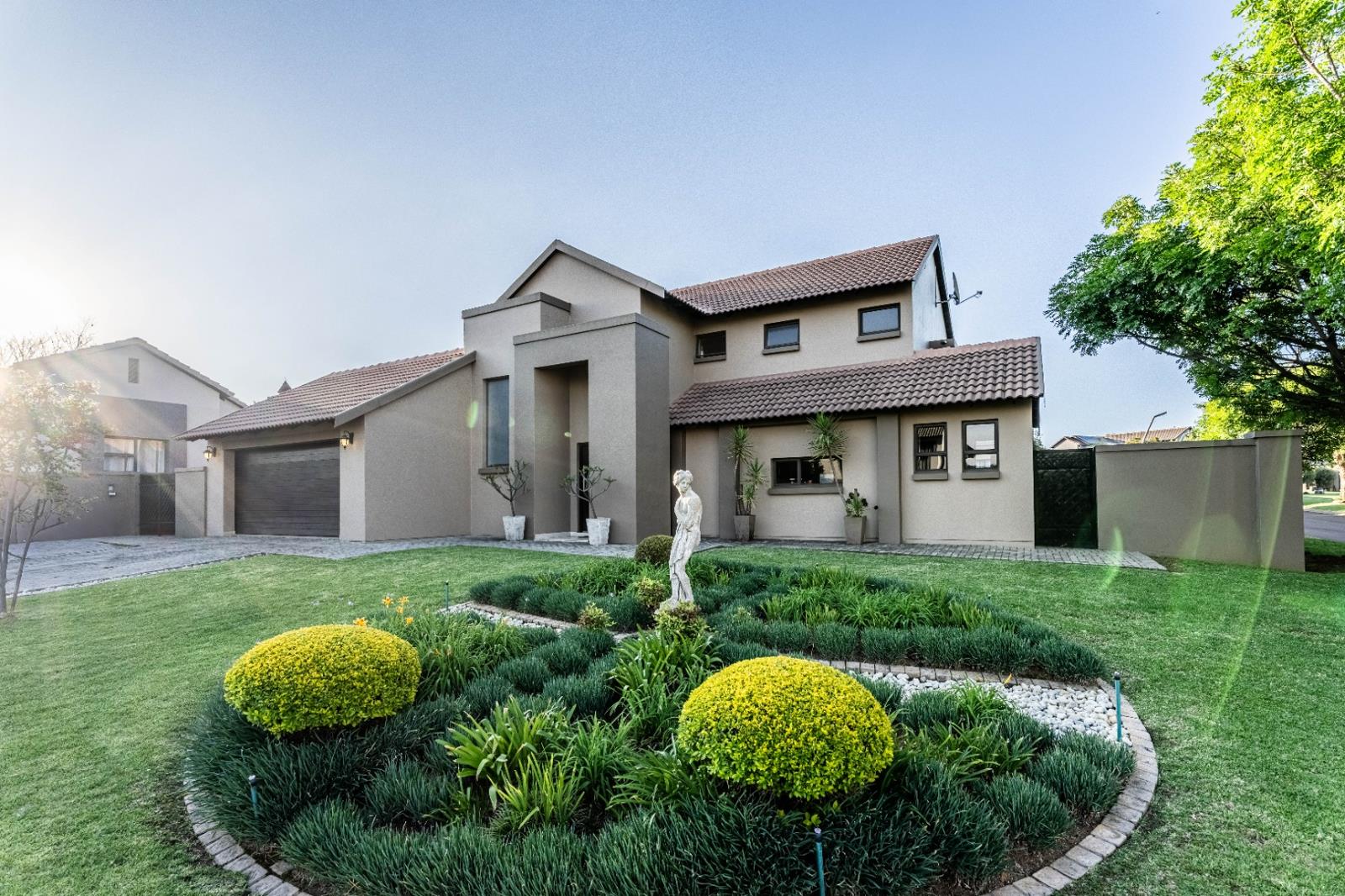 4 Bedroom House for sale in Midstream Estate | T5668685 | Private Property