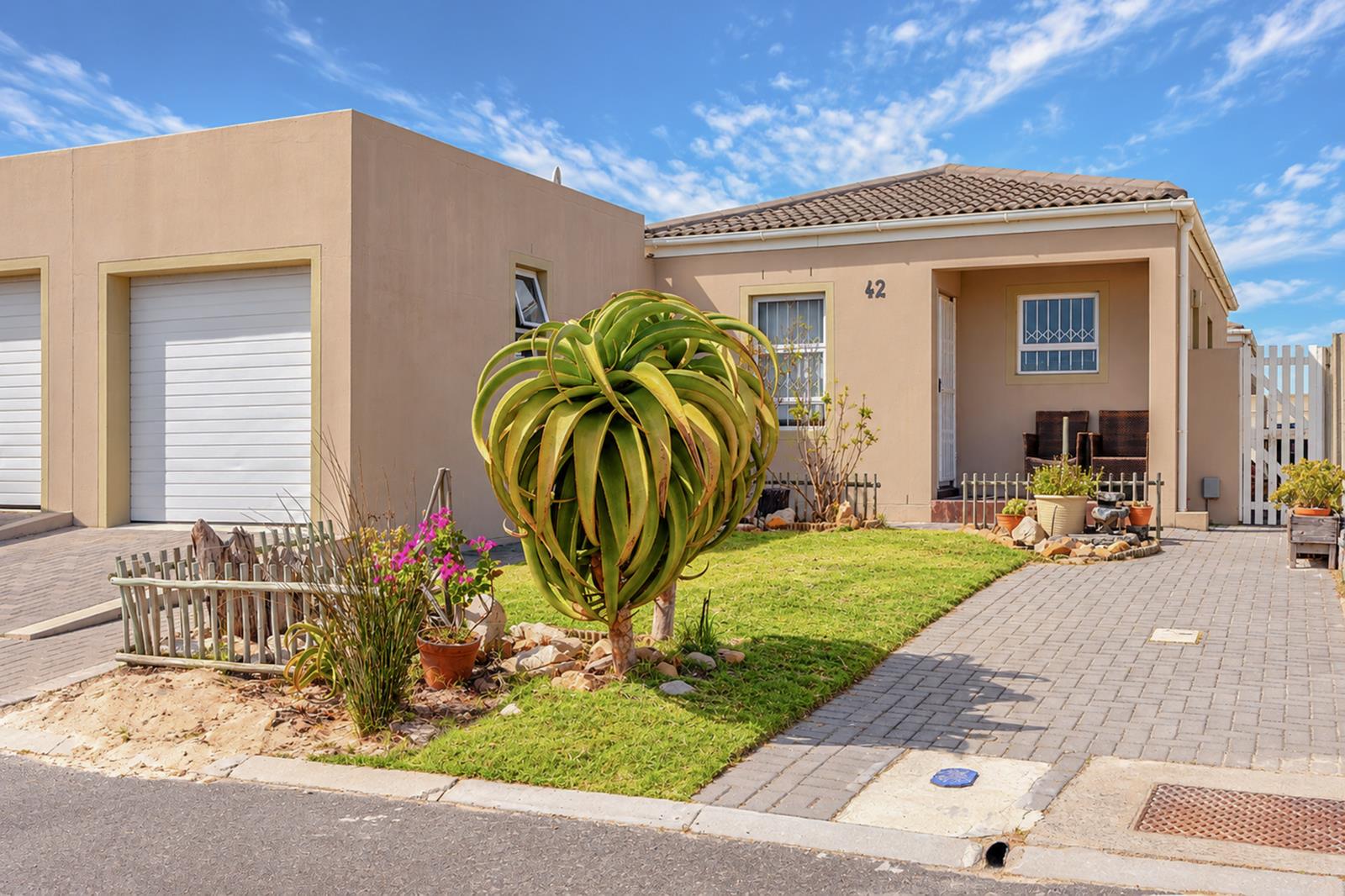 2 Bedroom House for sale in Muizenberg | T5668730 | Private Property