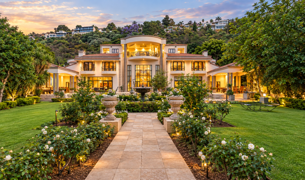 6 Bedroom House