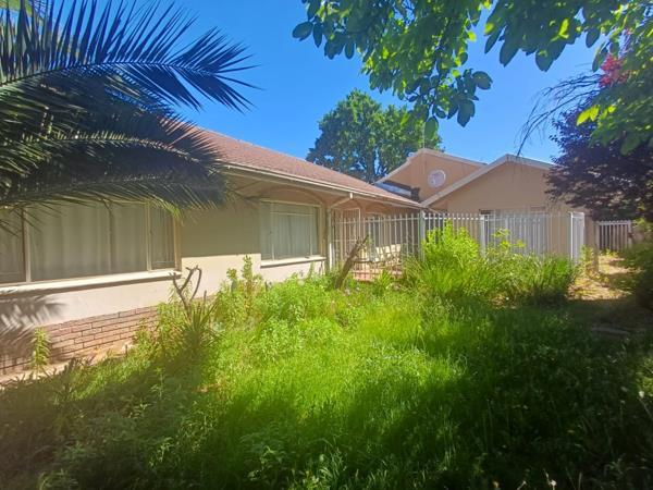 10 Bedroom House