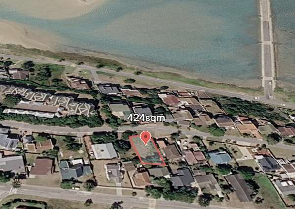 424 m² Land