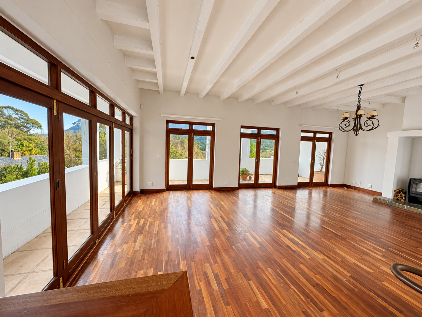 5 Bedroom House for sale in Hout Bay Central | T5669176 | Private Property