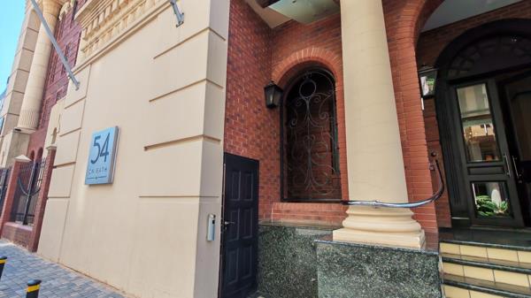 574 m² Office Space