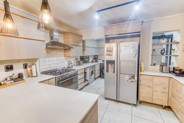 4 Bedroom Apartment to rent in North Riding AH | RR4809675 | Private ...