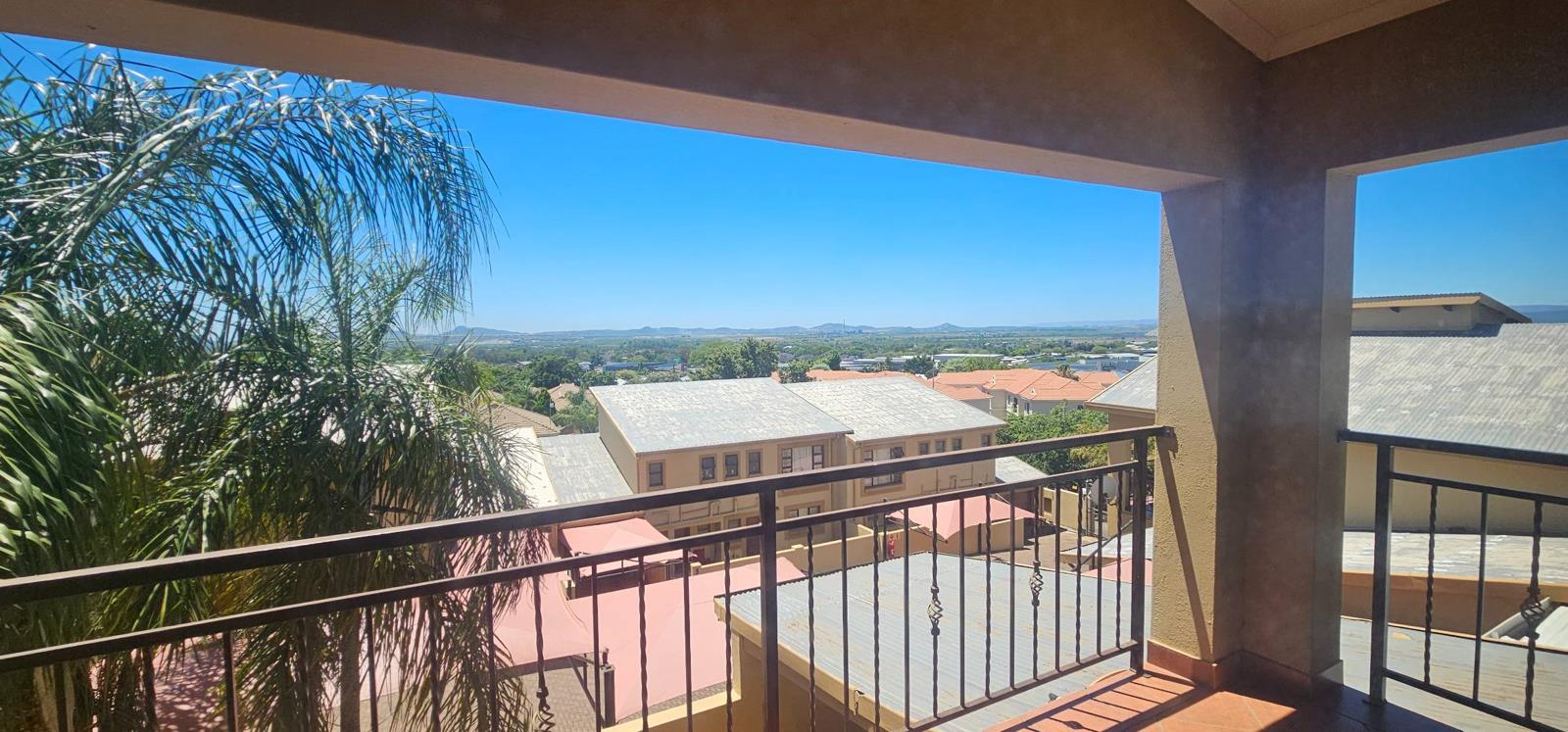 3 Bedroom Townhouse to rent in Cashan | RR4809881 | Private Property
