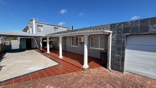 8 Bedroom House