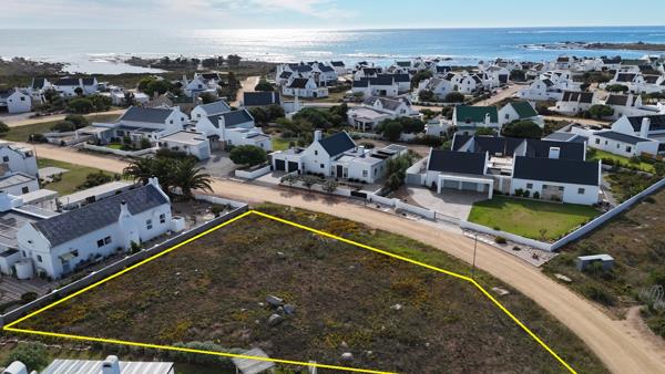 1 037 m² Land
