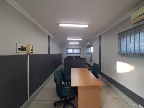 34 m² Commercial space