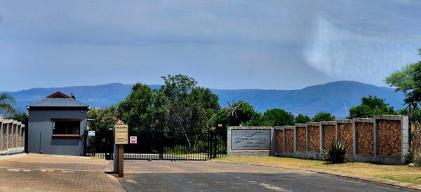 752 m² Land