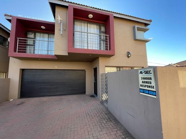 4 Bedroom Townhouse