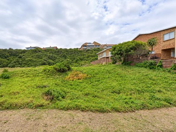 1 100 m² Land