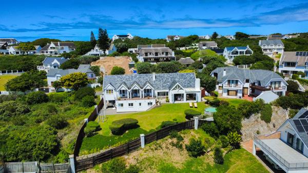 6 Bedroom House