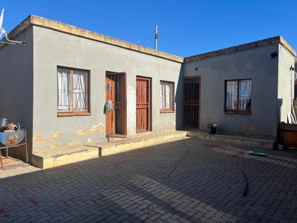 2 Bedroom House