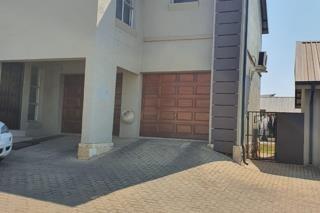 4 Bedroom Townhouse