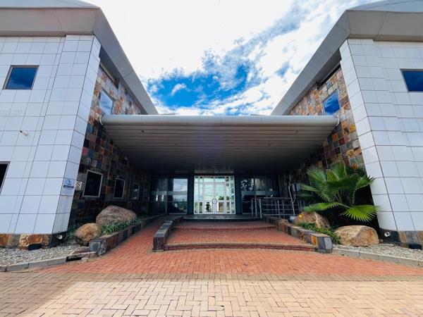 2 000 m² Commercial space