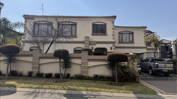6 Bedroom House