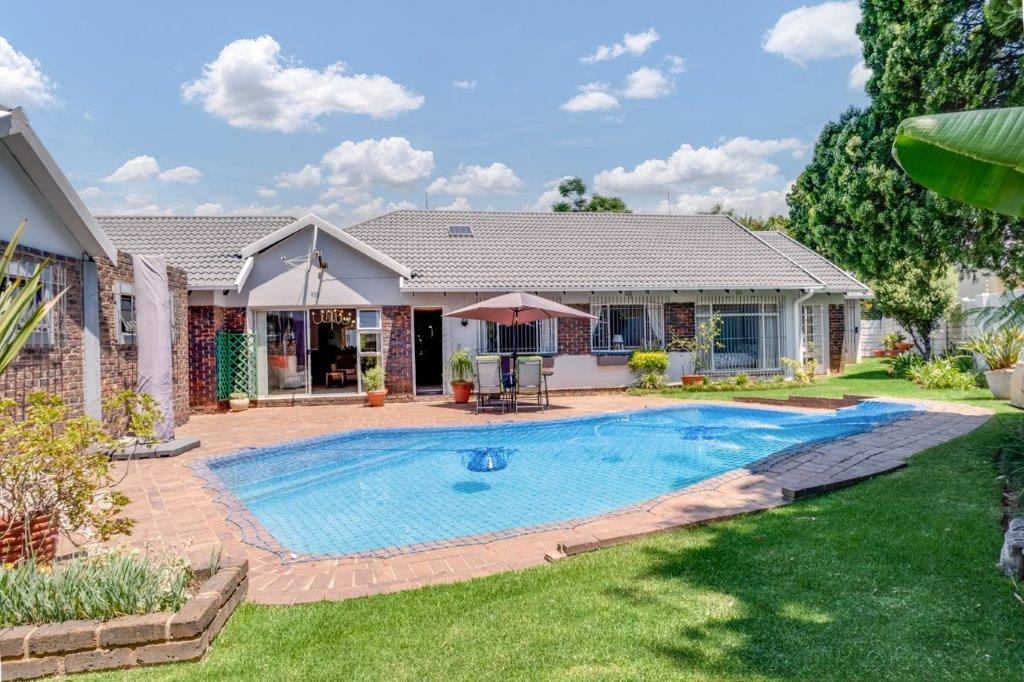 5 Bedroom House