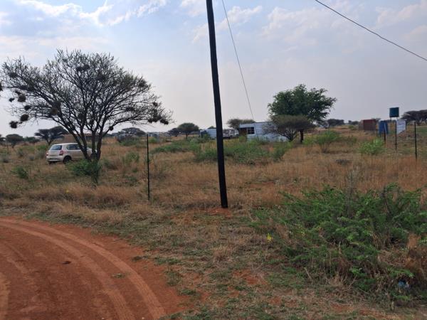 1 600 m² Land