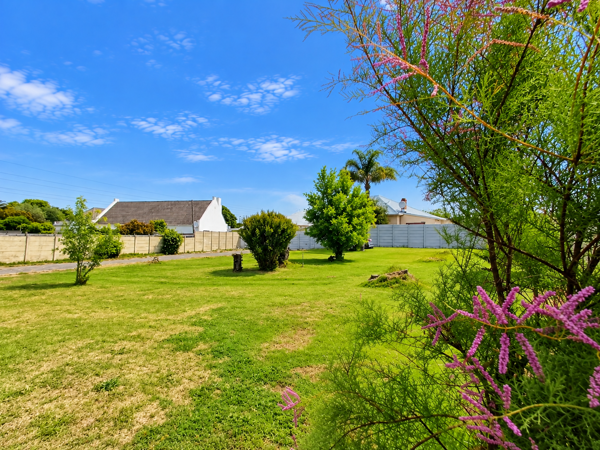 1 282 m² Land