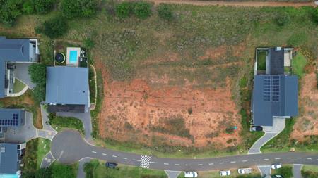 920 m² Land