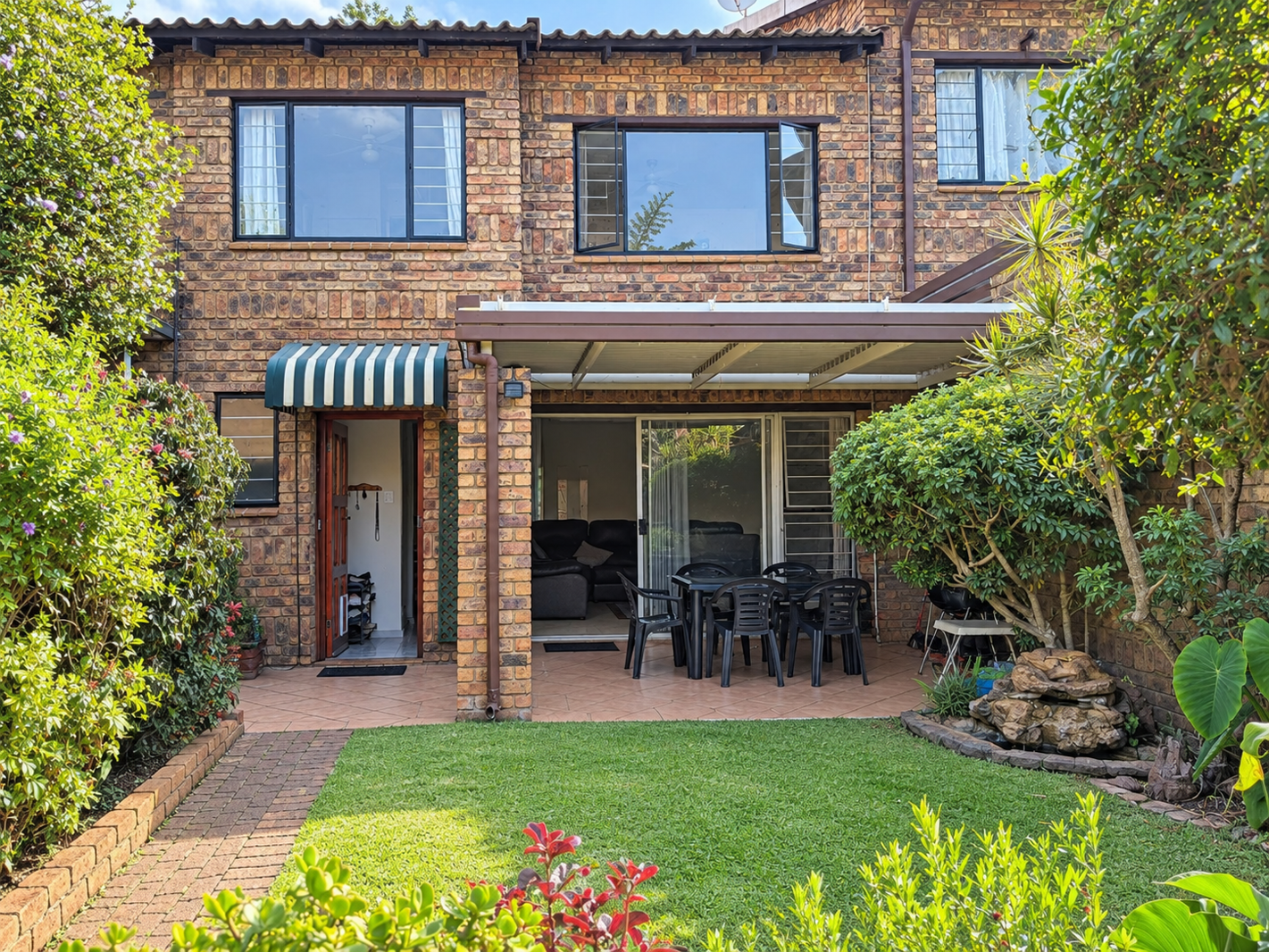 3 Bedroom Townhouse to rent in Fairland | RR4811529 | Private Property