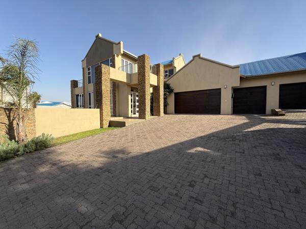 5 Bedroom House