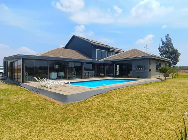 6 Bedroom House