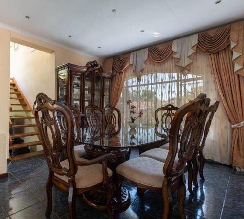 4 Bedroom House for sale in Glenvista | T5672246 | Private Property
