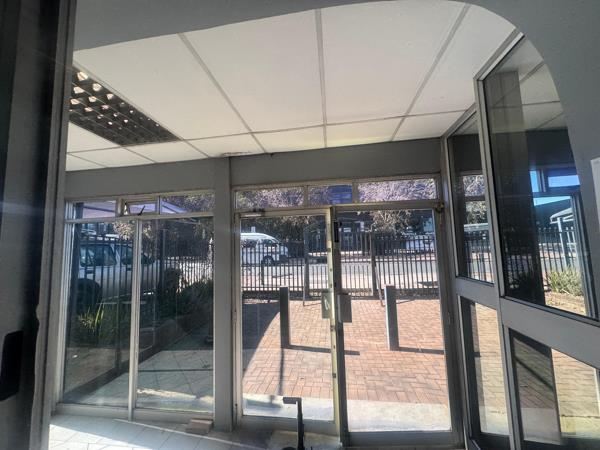 715 m² Industrial space