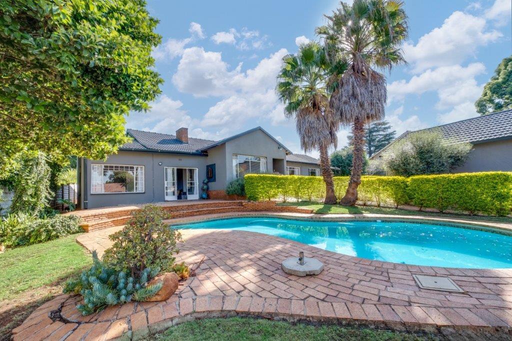 6 Bedroom House