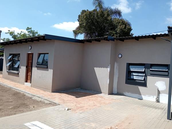 1 Bedroom Garden Cottage
