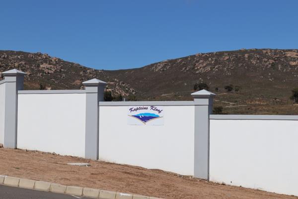 400 m² Land