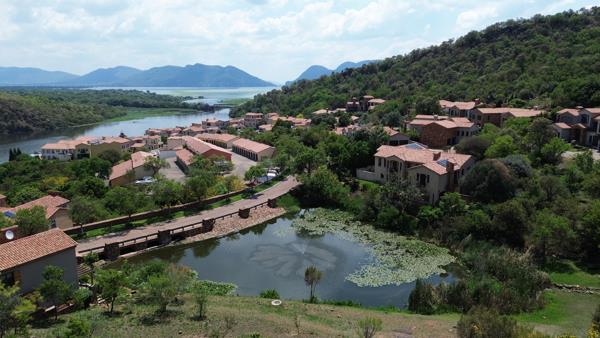 732 m² Land