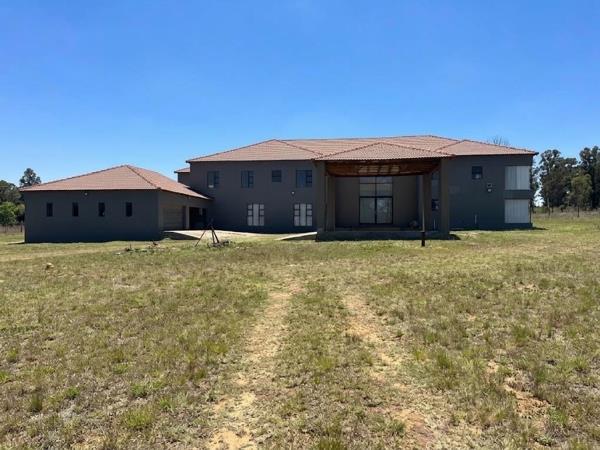 6 Bedroom House