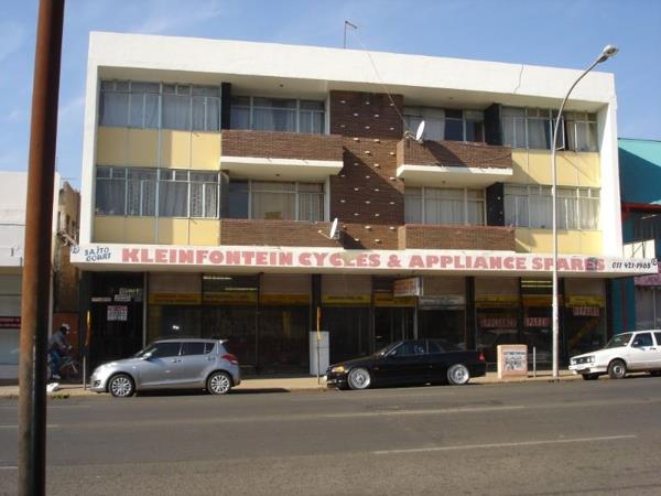 862 m² Retail Space