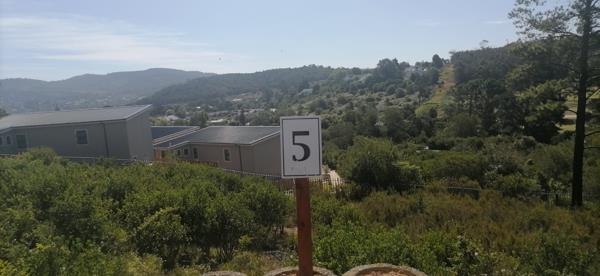831 m² Land