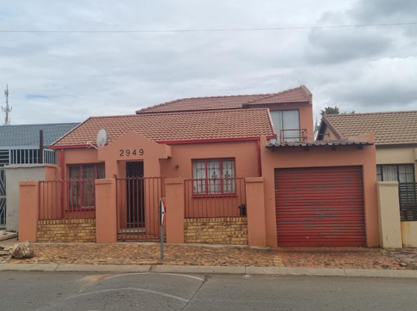 2 Bedroom House