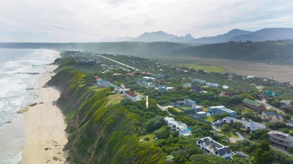988 m² Land