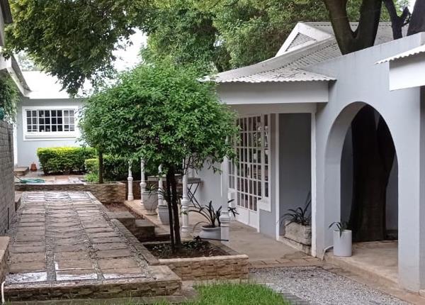 1 Bedroom Garden Cottage