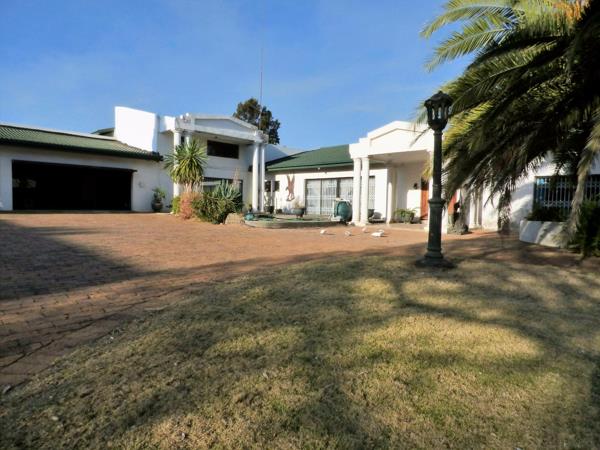 5 Bedroom House