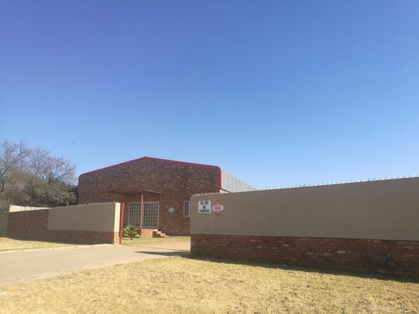 1 200 m² Commercial space