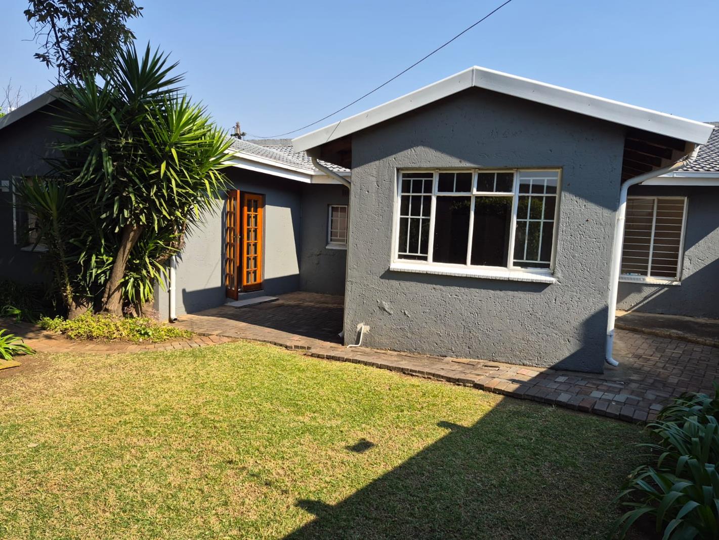 2 Bedroom Garden Cottage in Linden