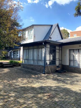 Bachelor apartment