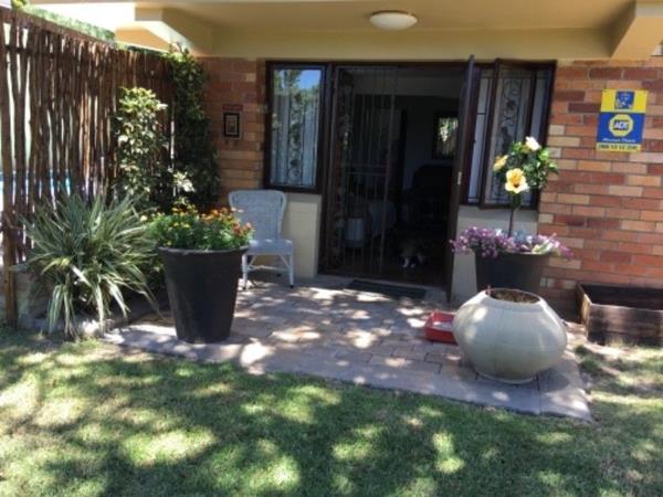 1 Bedroom Garden Cottage