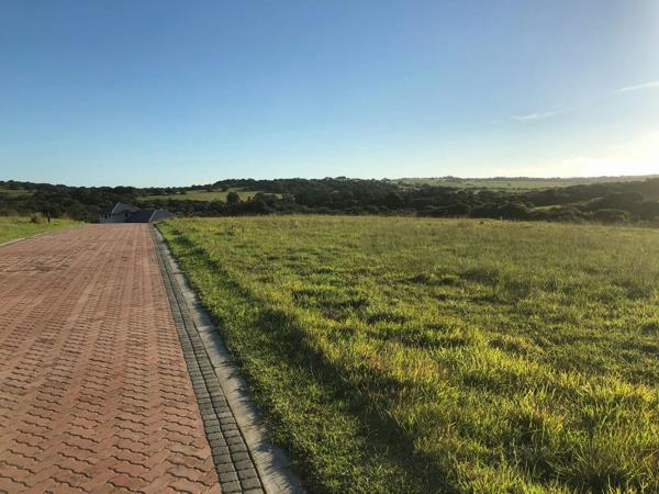 825 m² Land