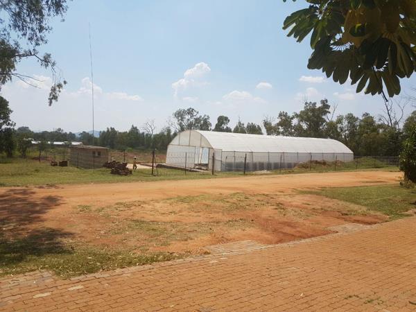 300 m² Commercial space