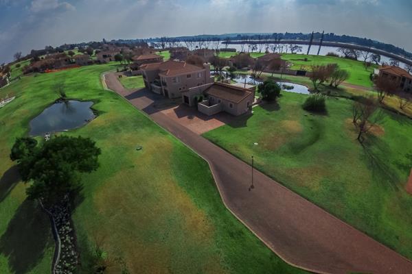 557 m² Land